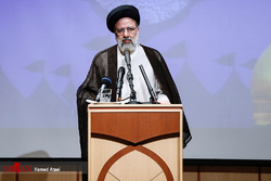 سراغ فساد که می‌رویم، فریاد قدرت بلند می‌شود!