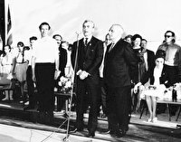 شاه نیز بسان کوروش خوابید!