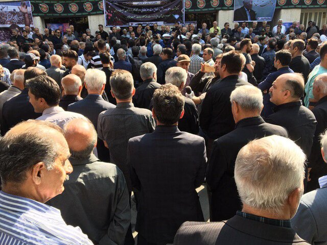 تشییع پیکر جعفر کاشانی در غیاب بازیکنان پرسپولیس+تصاویر تشییع پیکر جعفر کاشانی در غیاب بازیکنان پرسپولیس+تصاویر