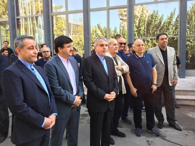 تشییع پیکر جعفر کاشانی در غیاب بازیکنان پرسپولیس+تصاویر