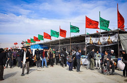 خدمت‌رسانی جهادی به زائران اربعین با یک یاحسین (ع) دیگر
