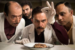 چند سکانس تزئینی کنار یک تجربه‌گرایی خام