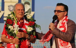 زنوزی: دنیزلی تا آخر فصل سرمربی تراکتور می‌ماند