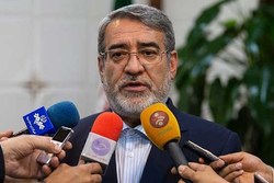 با وحدت و آرامش به امنیت و تعالی کشور فکر کنیم