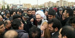 امام جمعه پرند در جمع معترضان به گرانی بنزین