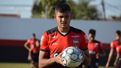 پرسپولیس با بازیکن برزیلی به بن بست رسید