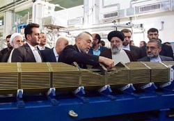 بازدید حجت‌الاسلام رئیسی از سایت UCF اصفهان