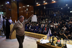 خوشحال باشید جرئت نقد ما را دارید!