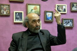 جامعه بدون فلسفه با «خود ناآگاه جمعی» مدیریت می‌شود