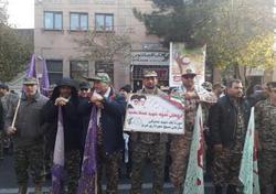حضور کارکنان شهرداری منطقه هشت تبریز در راهپیمایی روز بسیج