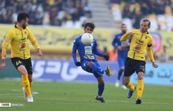 لذت فوتبال در نصف جهان