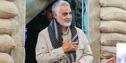 پلاکی که سردار سلیمانی در سوریه به دخترش داد