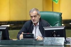 باید یک ماه با قدرت به جنگ کرونا برویم