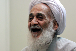 معادلِ ۴ دهه پیشِ محمود امجد!
