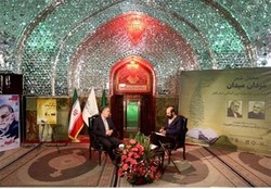 حیات ایران و انقلاب اسلامی با شعر پیوند خورده است