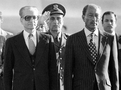 نصیری: شاه از من می‌خواهد بیشتر بکُشم و آتش بزنم!