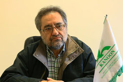 تئاتر فرو ریخته است