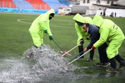 تی، پارو و سطل، آخر حرفه‌ای‌گری فوتبال