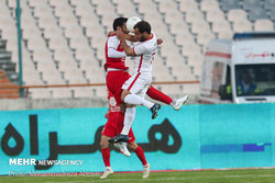 شمشیر را برای پرسپولیس از رو بسته‌اند