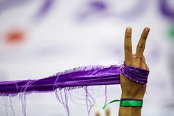 اصلاح طلبان برای روحانی فقط جان ندادند نباید زیرش بزنند!