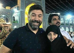 علی تا روز مادر ماند و رفت
