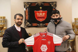 مهدی ترابی به پرسپولیس بازگشت/ مدت قرارداد هافبک سرخپوشان مشخص شد