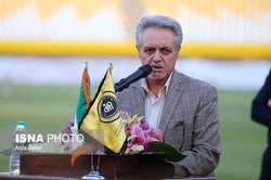 تابش: علی کریمی پیروز انتخابات فوتبال نمی‌شود/ نمره هیات رئیسه فدراسیون صفر است