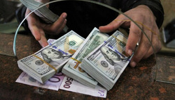 اهداف انتخاباتی دولت در ماجرای ارز ۴۲۰۰ تومانی