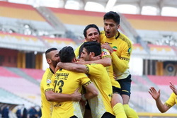 استقلال بالاخره صدر را به سپاهان داد