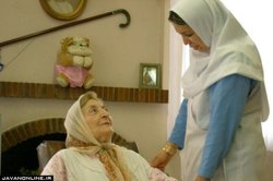 چه مراکز و افرادی مجاز به ارایه خدمات پرستاری در منزل هستند؟