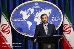 خطیب‌زاده:
آمریکایی‌ها به جای اتهام‌زنی پاسخگوی جنایات خود در یمن باشد