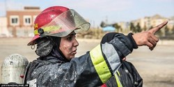 کدام زنان می‌توانند آتش نشانان شوند؟