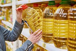 چرا در فروشگاه‌های زنجیره‌ای مرغ و روغن نیست؟
