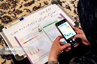 خرید دو دستگاه تلفن همراه توسط معلمان اسلامشهر برای پیوستن دو دانش آموز به شبکه شاد