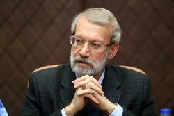 لاریجانی : زنان مجلس با وزانت و اخلاق پیگیر مسائل کشور بودند