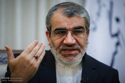 قانون استخدامی معلمان حق التدریس در شورای نگهبان تایید شد