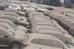 اتمام مهلت ترخیص خودرو‌های مانده در گمرک