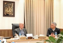 باید به  رسیدن رشد وتعالی  موانع ومشکلات وکمبود مواداولیه برطرف شود