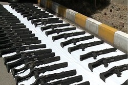 باند قاچاق سلاح با کشف ۲۰۰ قبضه اسلحه جنگی انهدام شد