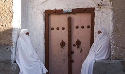 یک زوج شریف آبادی خانه خود را وقف فقرا کردند