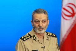 بازدید فرمانده کل ارتش از مجتمع نیروی هوایی