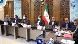 ما پای تولید و صنعت اصفهان ایستاده ایم از هیچ کمکی دریغ نخواهیم کرد