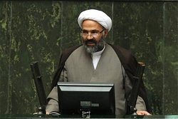 پژمان‌فر: دولت روحانی بالاترین تخلف از قانون را داشته است