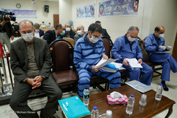 چپاول ارزی پتروشیمی‌خواران با نقض ۳۰ بخشنامه