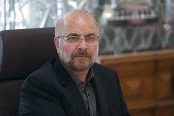 قالیباف درگذشت همسر سردار شهید تجلائی را تسلیت گفت