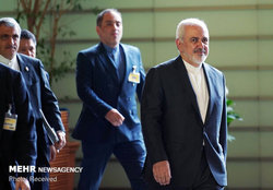 ظریف وارد بیروت شد