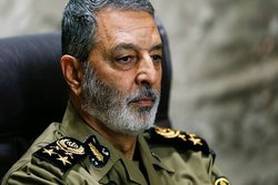 فرمانده کل ارتش از عنایت ویژه فرمانده معظم کل قوا قدردانی کرد