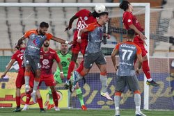 استقلال با یک تیر دو نشان بزرگ را زد/ پایان خوش پرسپولیسِ قهرمان