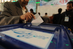 نکوهش عملکرد انقلابی با تهمت فعالیت انتخاباتی