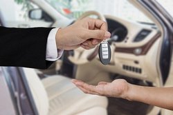 کاهش قیمت خودروهای داخلی در بازار